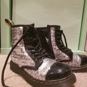 Toddlers dr marten boots